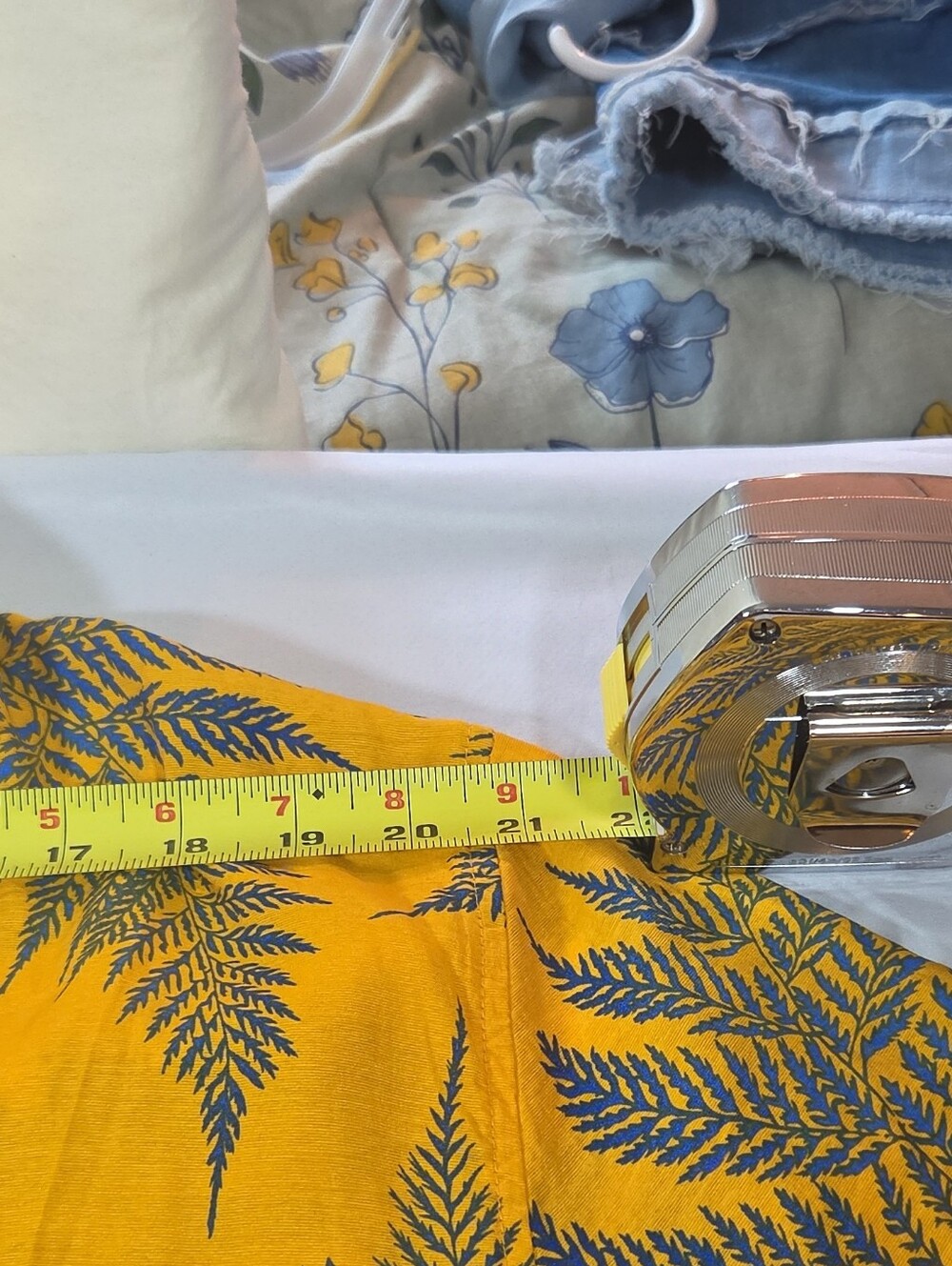 Men's XL Yellow/Blue Leaf Print Cotton Short Sleeve Point Collar Shirt Hawaiian - Picture 4 of 5